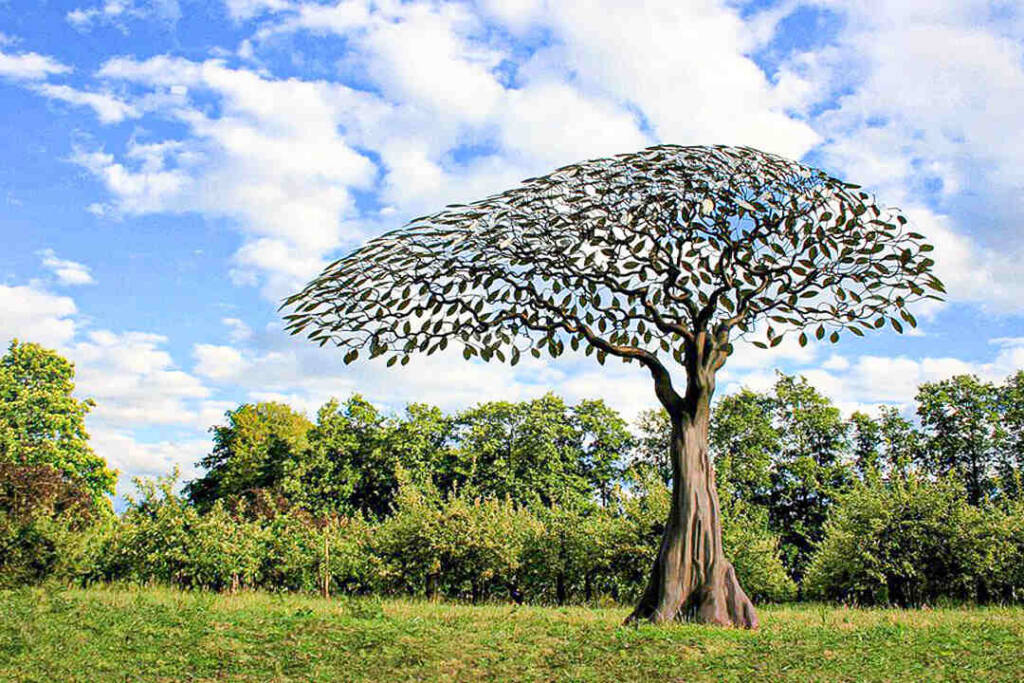 Tree Metal Sculpture by Naam Creations